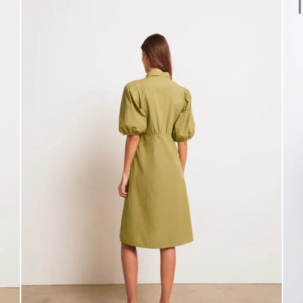 Ba&sh Dress Size 2/Med
Taille 2 - Picture 3 of 8